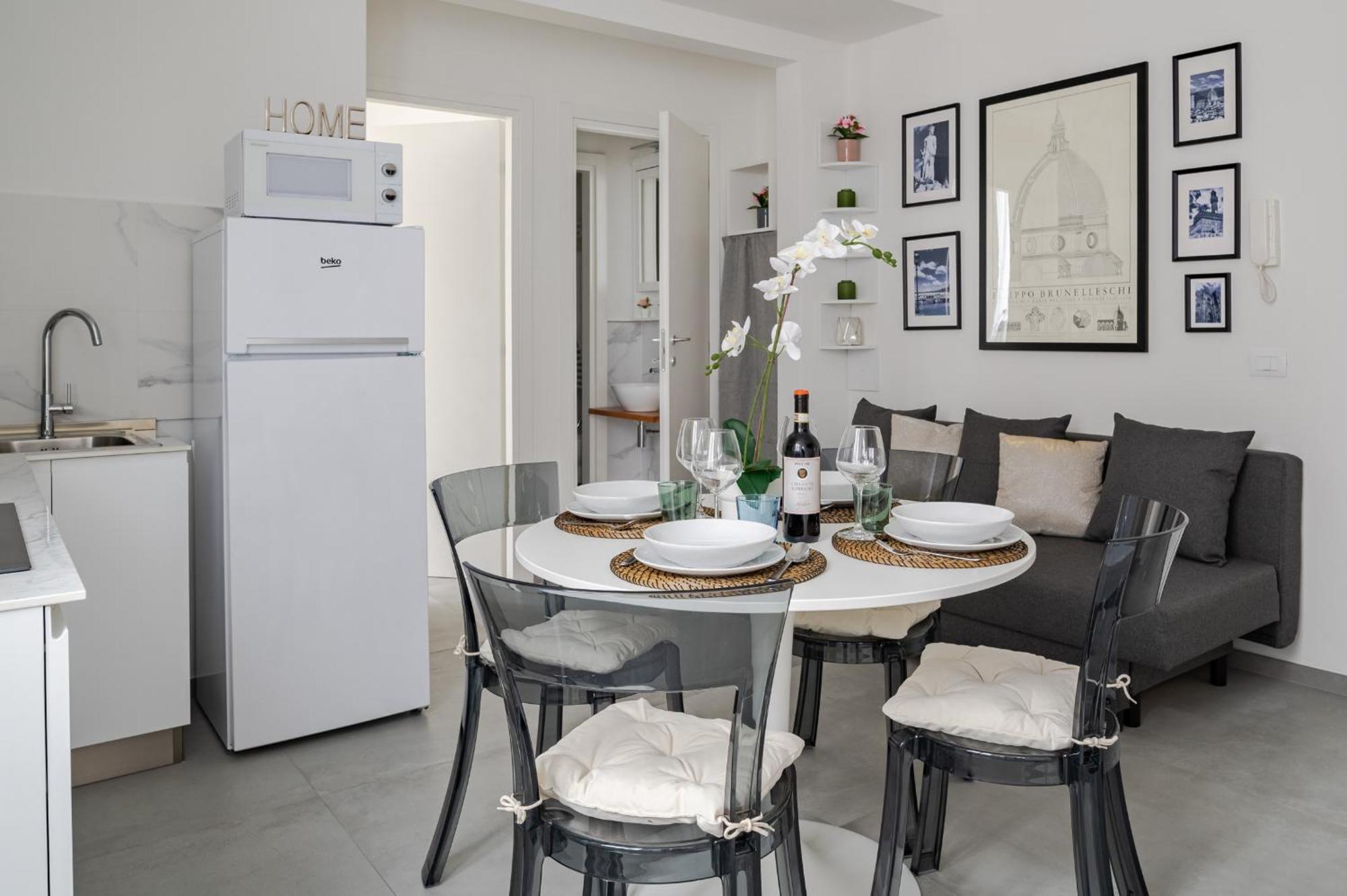 Via Ponte Alle Mosse, 19 - Florence Charming Apartments - A Chic, Newly Renovated Apartment Near Tram Leopolda, A Few Min From Downtown 外观 照片