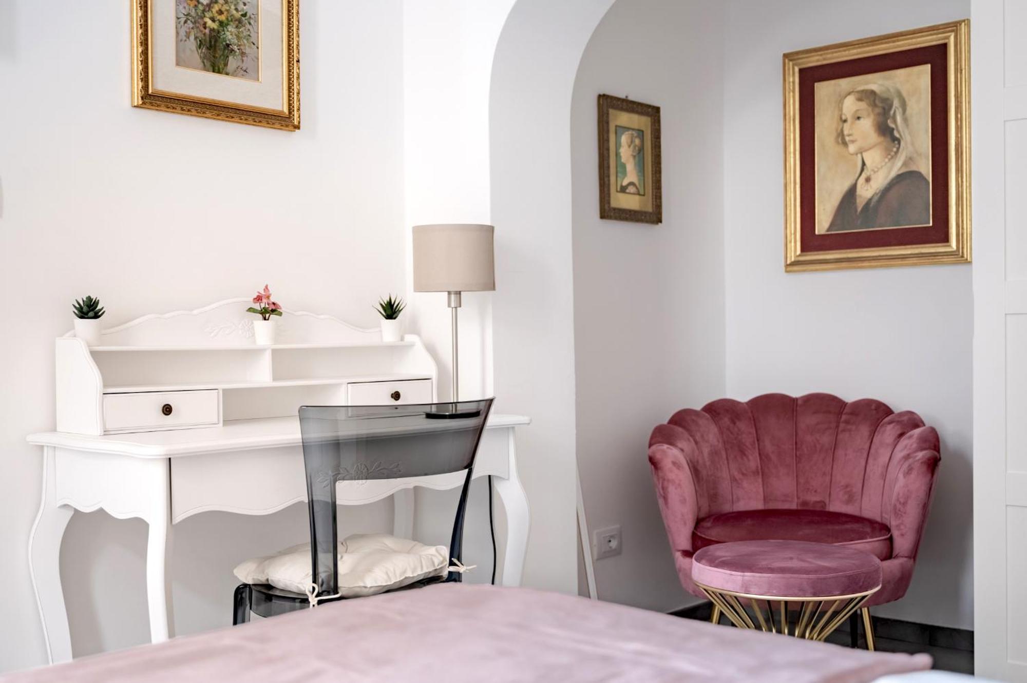 Via Ponte Alle Mosse, 19 - Florence Charming Apartments - A Chic, Newly Renovated Apartment Near Tram Leopolda, A Few Min From Downtown 外观 照片