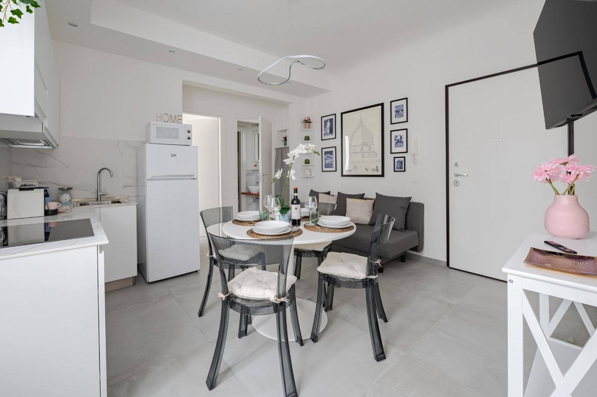 Via Ponte Alle Mosse, 19 - Florence Charming Apartments - A Chic, Newly Renovated Apartment Near Tram Leopolda, A Few Min From Downtown 外观 照片